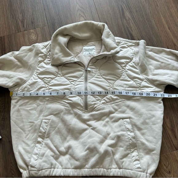 Abercrombie & Fitch Soft A&F Cinch Waist Jacket Medium Beige Crop 1/2 Zip Pocket - Picture 6 of 9